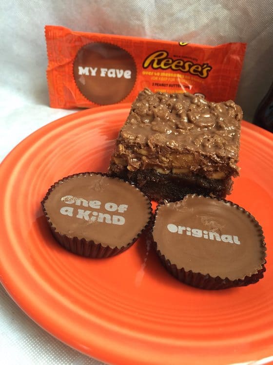  How will you #ShareYourSummer - Try these REESE'S Peanut Butter Cup Crispy Brownies #Ad #CBias