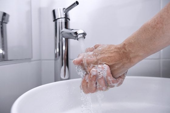 5 Common Contact Lens Mistakes #AOAhealthyeyes #CleverGirls