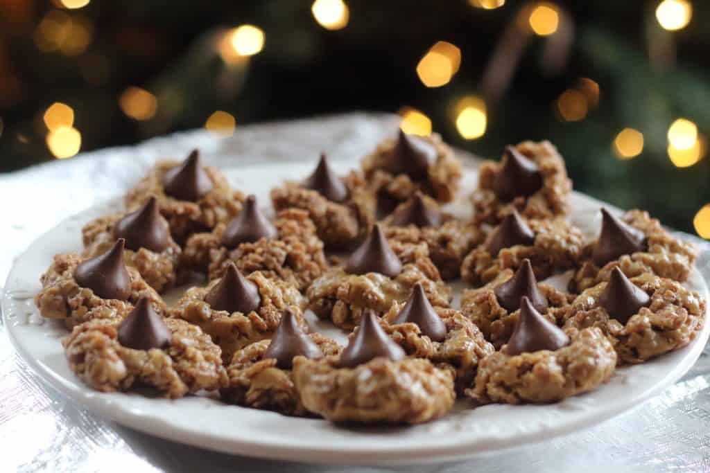 Caramel Filled Rice Krispies Treats & No-Bake Cocoa Krispies Cookies #TidingsAndTreats