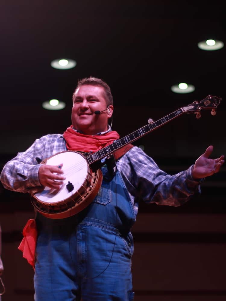 Best Shows In Branson - Dolly Parton’s Stampede Dinner Attraction