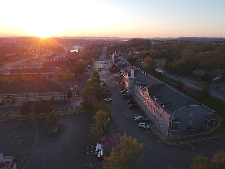 Hotels In Branson - Stay At The Stone Castle Hotel Conference Center