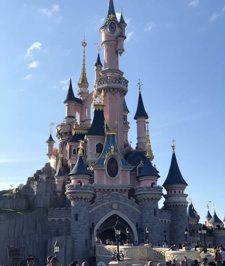 Paris Itinerary - 5 Days - Family Vacation In Paris + Tips Disneyland Paris