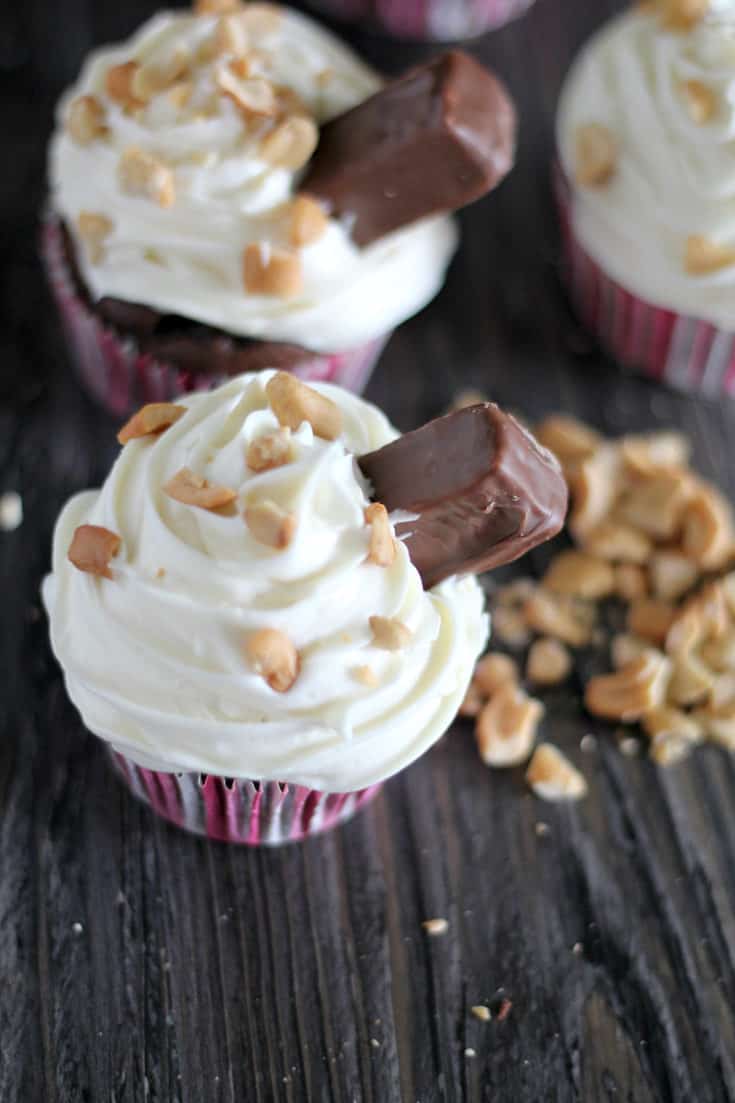 Snickers Cupcake