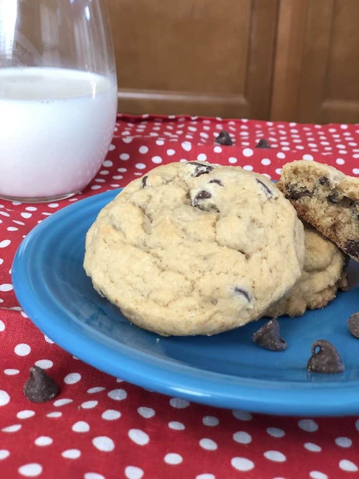 I love to have a few Easy Chocolate Chip Cookies recipes. This recipe is a homemade from-scratch cookie recipe and the cookie comes out soft and chewy.