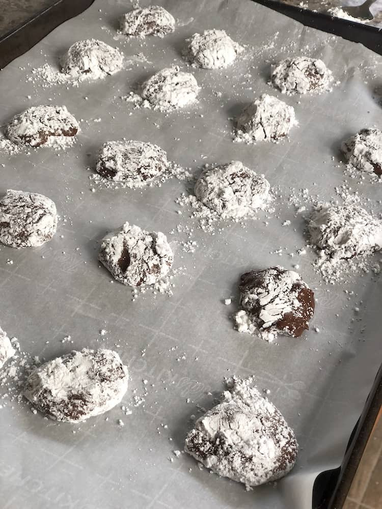 You can this Brownie Mix Cookie Recipe with just a few ingredients. They are chocolatey, fudgy & brownie and cookie lovers will love them!