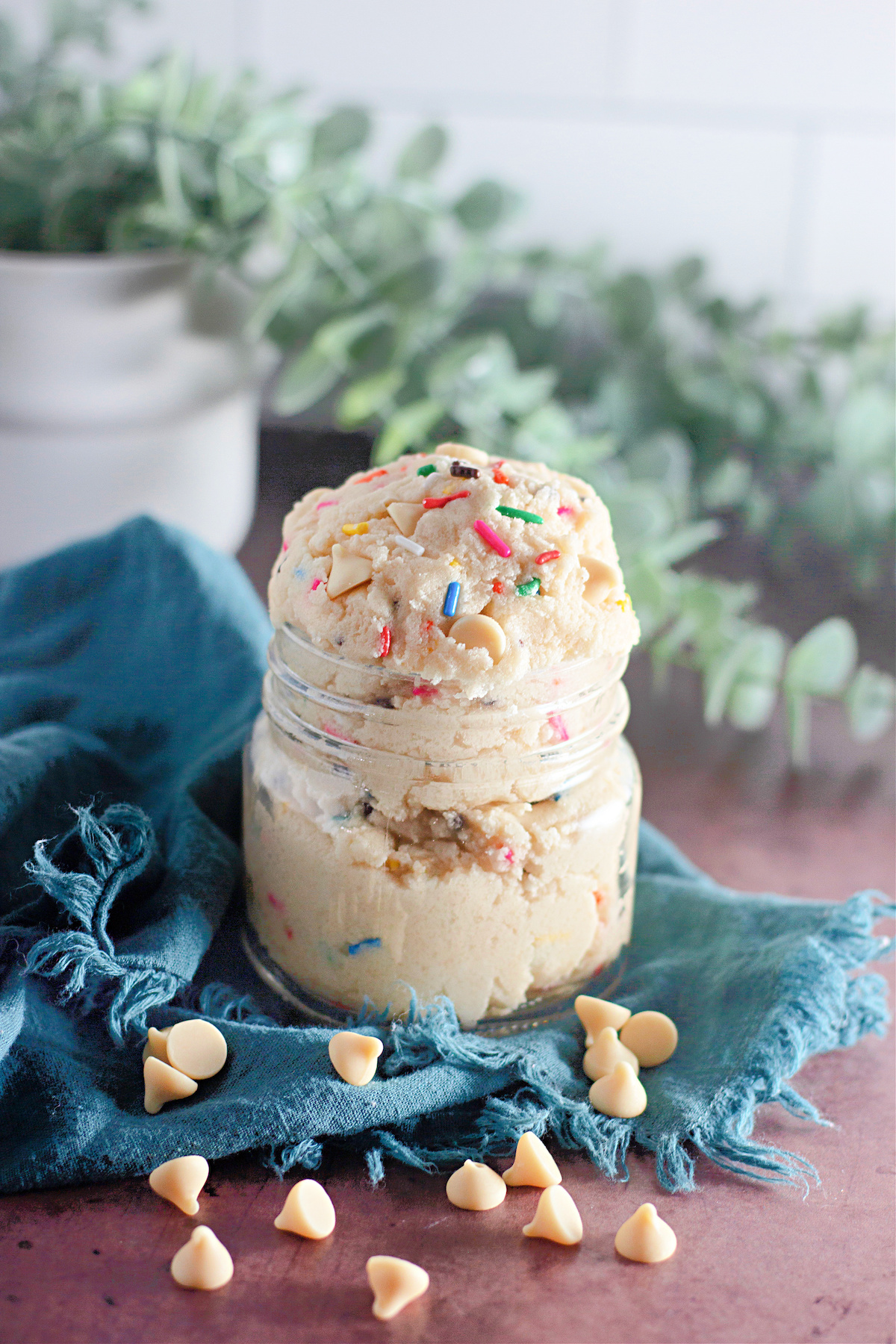 It's no secret that many of us find it irresistible to sample the cookie dough while baking. An eggless dough that can be safely consumed straight from the bowl is a brilliant alternative. This delightful sugar cookie dough is both scrumptious and hassle-free, making it a perfect treat. ​