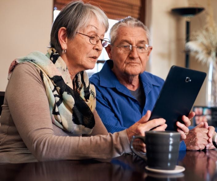 Empowering your seniors to live independently and safely is beneficial, so use these tips to give your senior family members and friends the ability to live longer independently.
