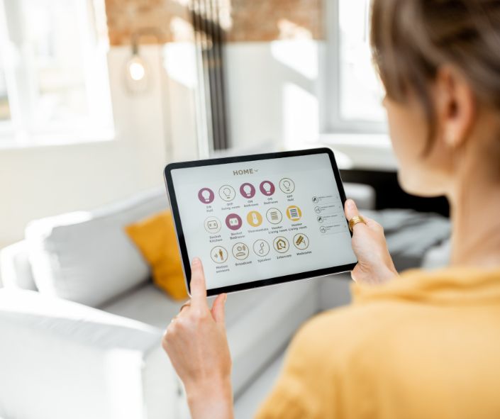 Living with roommates doesn’t have to be a hassle. With the right smart home gadgets, you can make roommate living a joy.